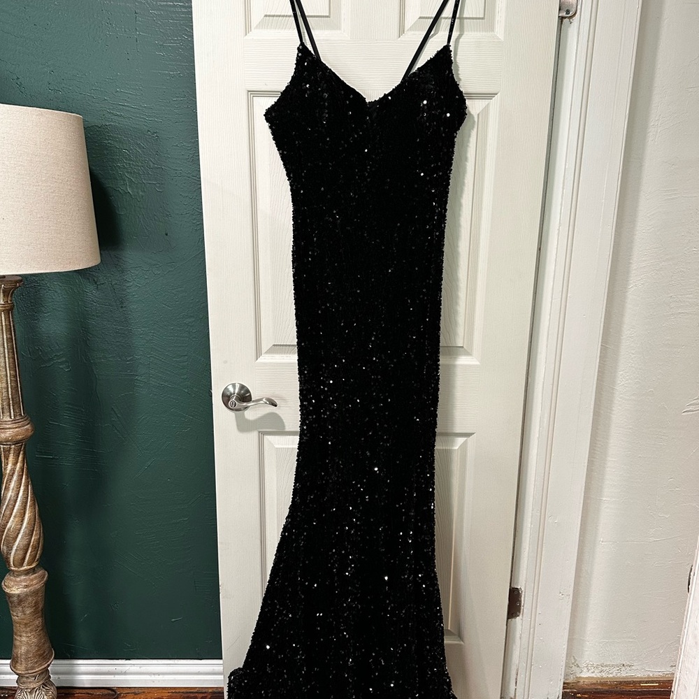 Portia & Scarlett Sequin/Sparkle Formal Dress - Picture 2 of 4